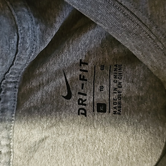 Tshirt - Picture 2 of 2